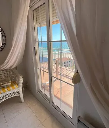 公寓 Apartamento Con Acceso Directo A La Playa