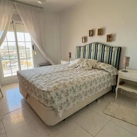 Apartamento Con Acceso Directo A La Playa *
